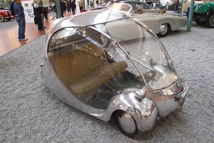 1942 L’Oeuf Electrique