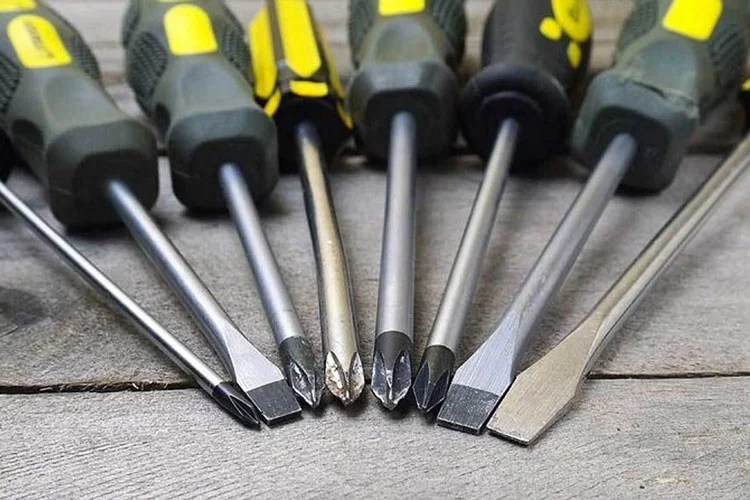 5. پیچ‌گوشتی دوسو و چهارسو