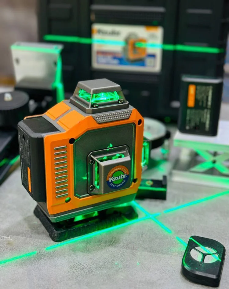 سفارش تراز لیزری زوبر